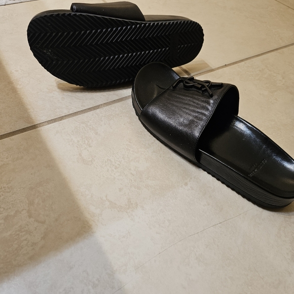 Ysl slides - Picture 4 of 7
